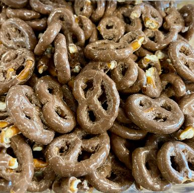 Zero Waste Confectionary | Refill Shop| Chelmsford | Walnuts | Milk Chocolate | Pretzels